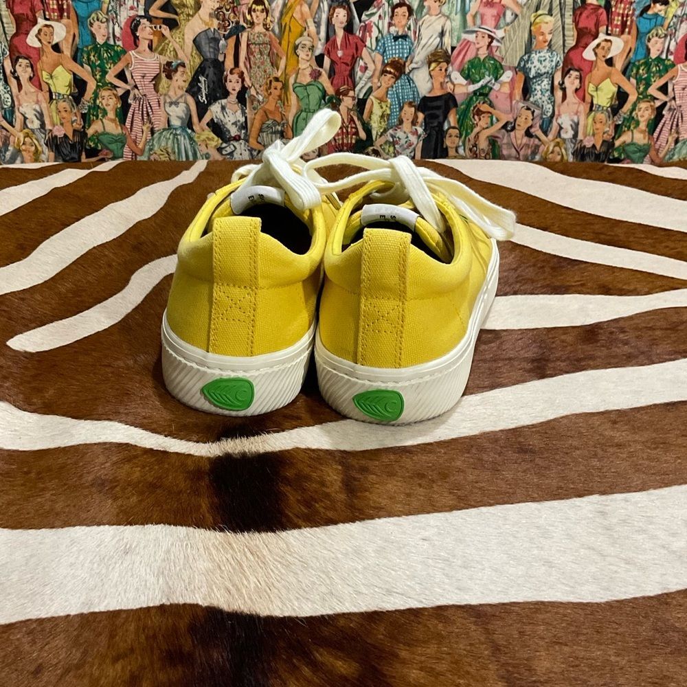 Cariuma OCA Low Canvas Yellow Sneakers women 8.5 or Men size 7 Skateboarding - Picture 8 of 11